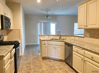 9525 Citrus Creek Dr, Bakersfield, CA 93311