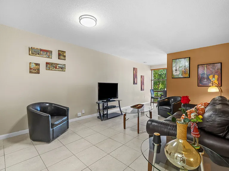 17570 Atlantic Blvd #306 — Photo 3