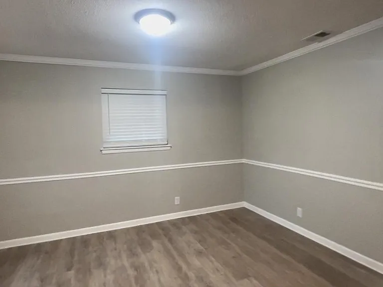 7130 Greenview Dr — Photo 4