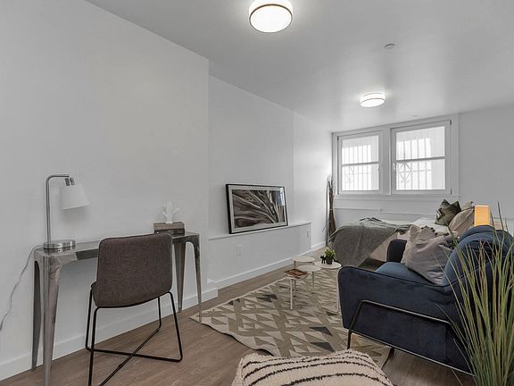 3rd image of 1060 Pine St #14
