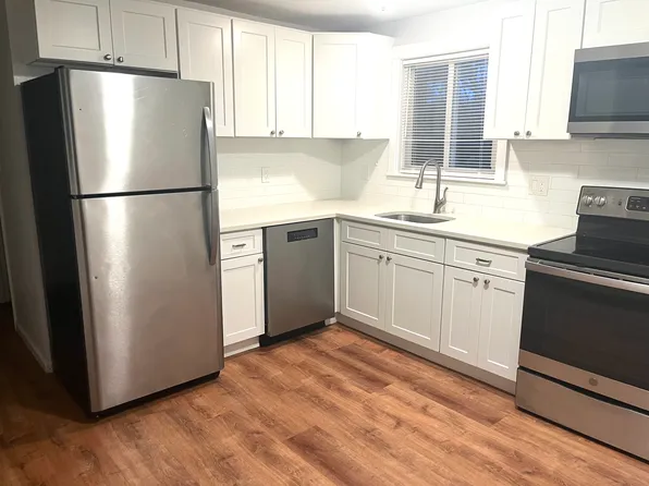 71 John A Dunn Memorial Dr, Rockland, MA 02370