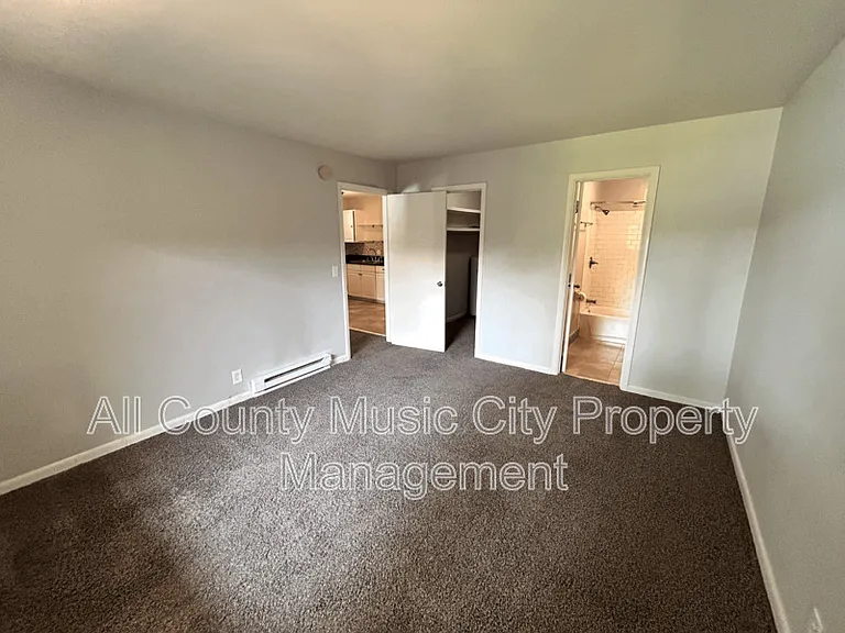 2134 Fairfax Ave #C13 — Photo 7