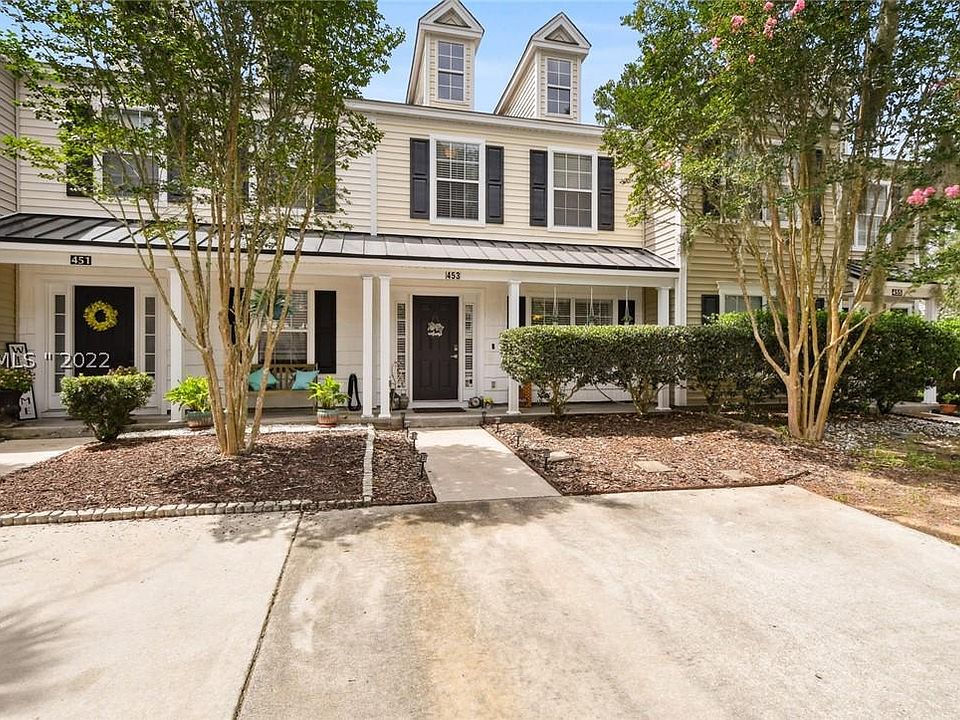 1st image of 453 Gardners Cir
