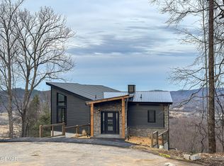 3201 Grouse Ridge Ln, Sevierville, TN 37862