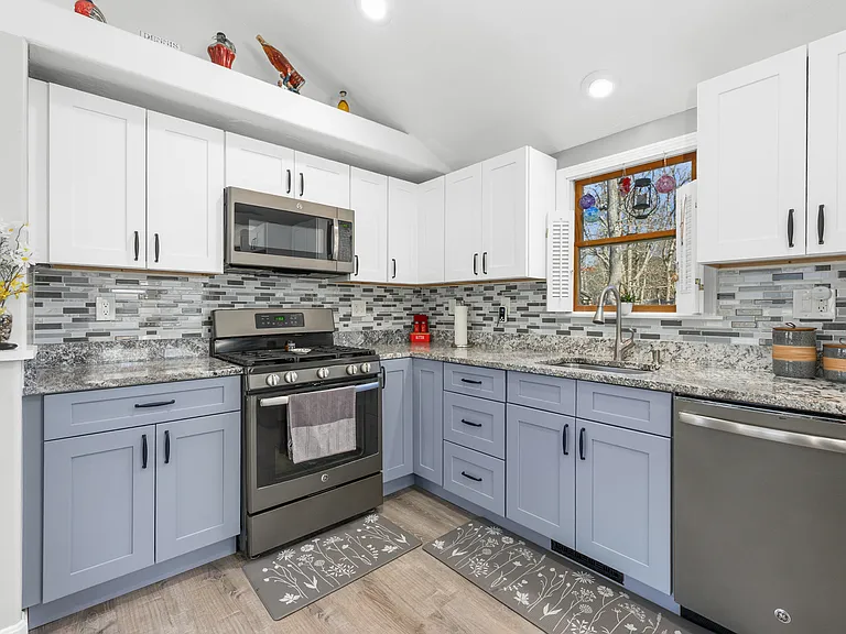 16 Hazelwood Rd — Photo 20