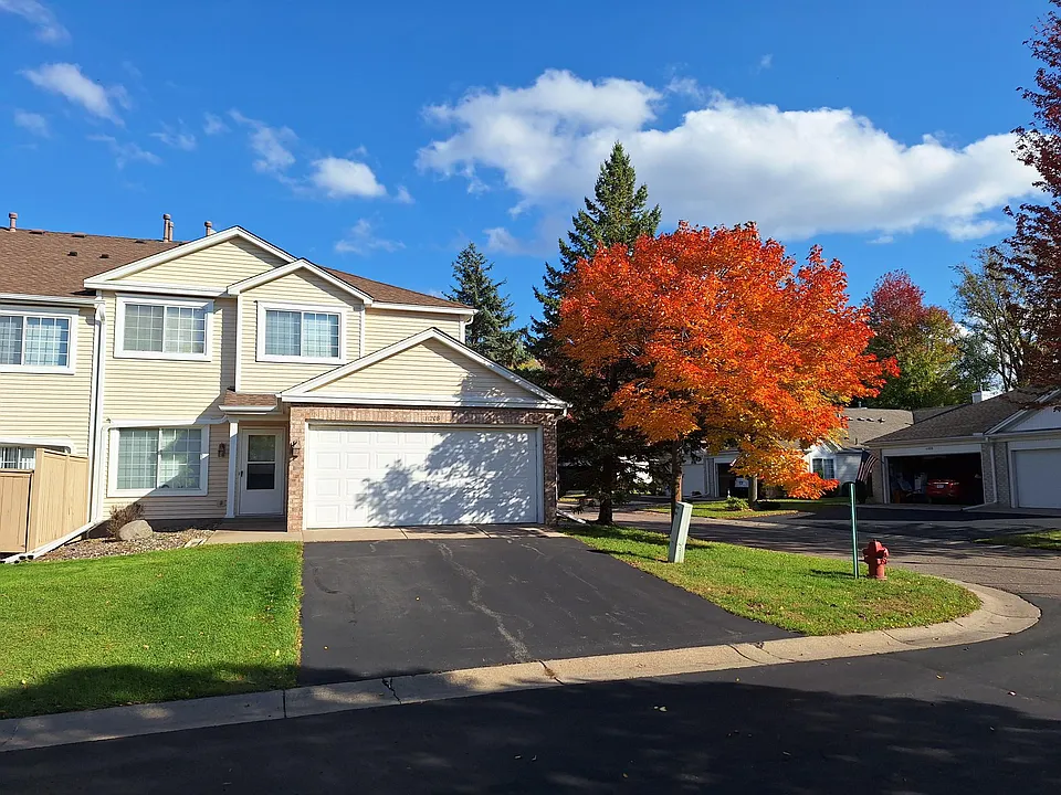 11208 Providence Ln