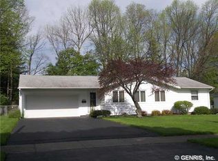 225 Kaymar Dr, Rochester, NY 14616