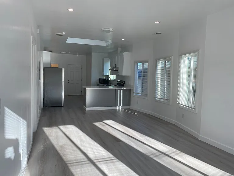 1711 Bridge Ave — Photo 6