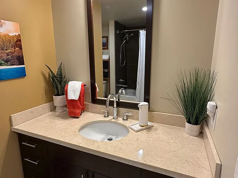 1515 Dock St #402 — Photo 11
