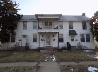 2304 S 4th St, Rockford, IL 61104