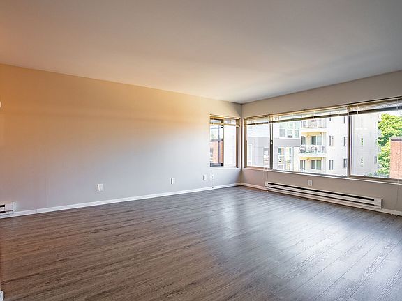 4th image of 533 Harvard Ave E #1-308