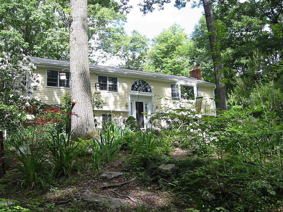 2nd image of 19 Partridge Ln