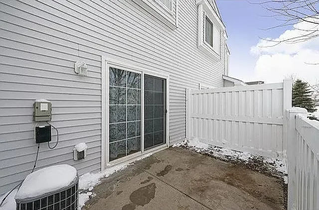 7131 Quarry Ave NE — Photo 4