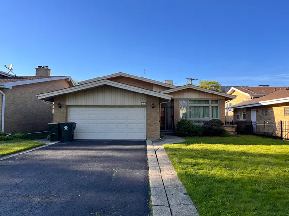 4640 W Estes Ave, Lincolnwood, IL 60712