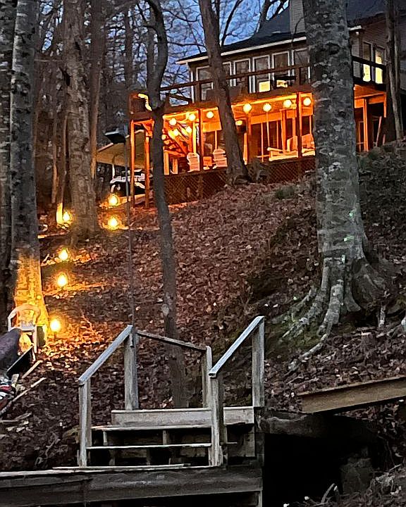 1st image of 867 Country Estates Dr