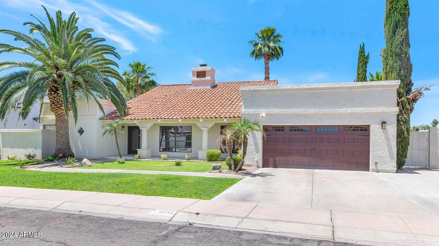 3 bed, 3.0 bath, 3220 sqft, $7,495 — Photo 2