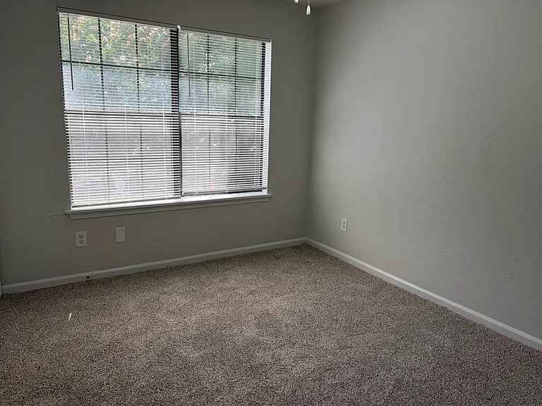 2349 Horne Ave #C — Photo 6
