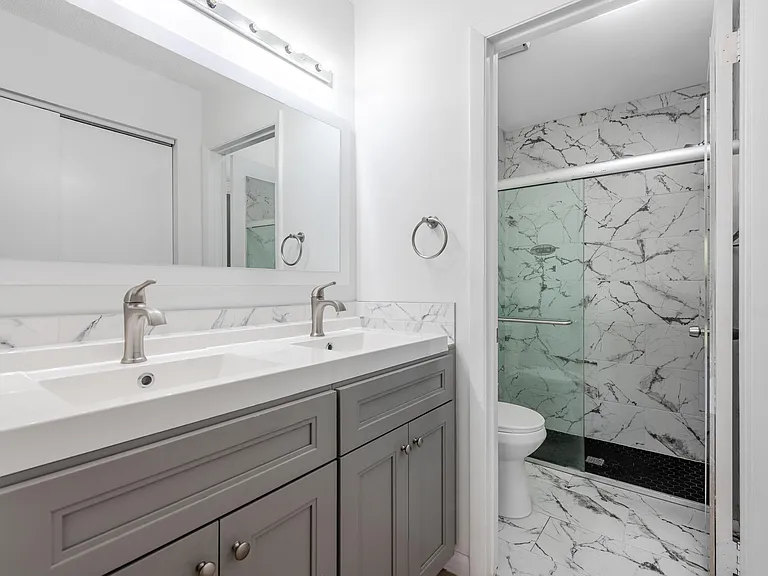 1013 NW 53rd St — Photo 5