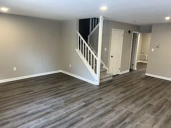 2nd image of 23 Nottingham Way