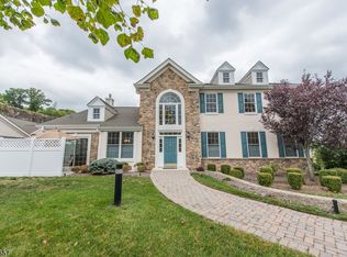 32 Zircon Way, Little Falls, NJ 07424