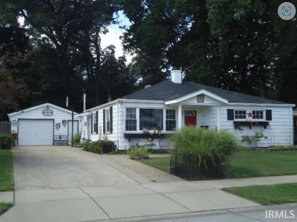 703 Woodcliff Dr, South Bend, IN 46615