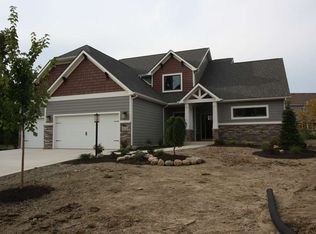 8224 Waterscape Dr, Fort Wayne, IN 46804