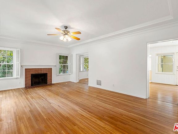 4th image of 10593 Wilkins Ave