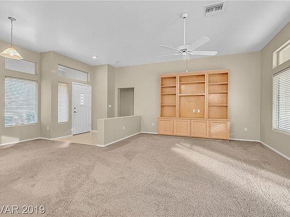 3rd image of 10037 Woodhouse Dr