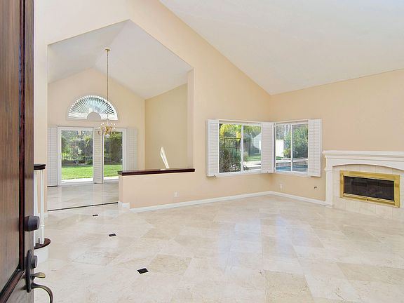 2nd image of 1252 Lynnmere Dr