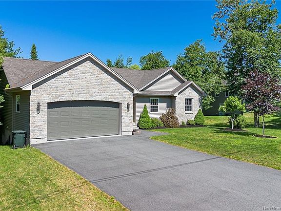 3rd image of 5 Aragona Ct