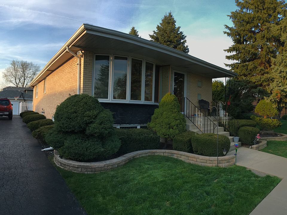 1st image of 7838 W 101st St