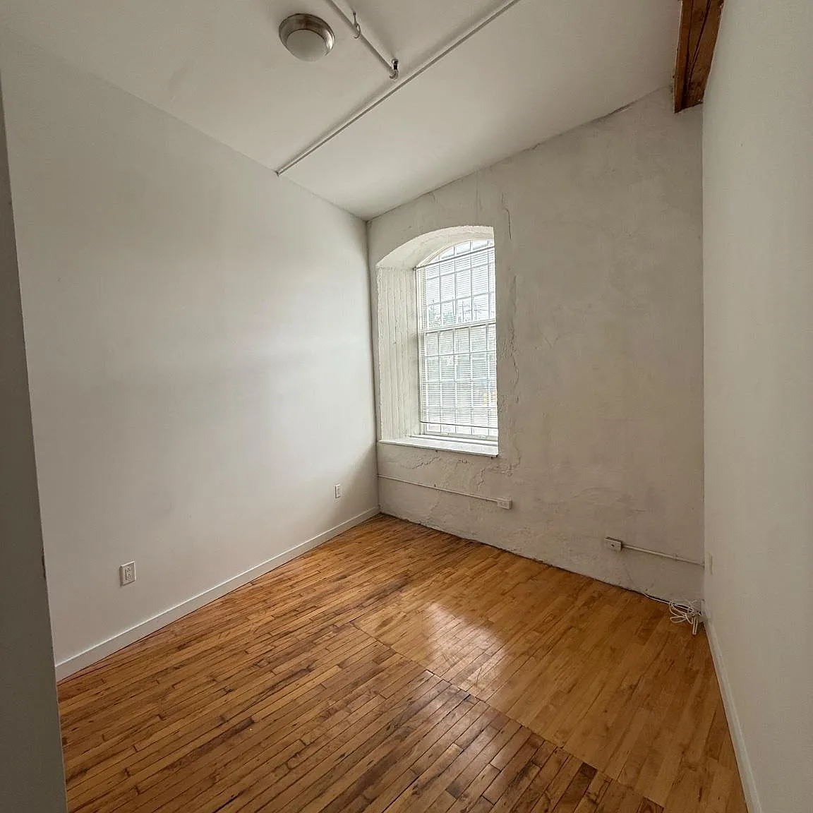 2 bed, 1.0 bath, $2,195 — Photo 4