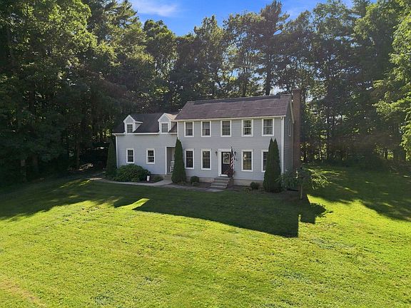 3rd image of 30 Sylvan Cir