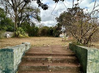 312 E 38th St, Savannah, GA 31401