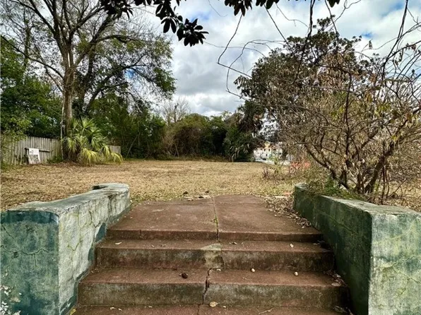 312 38th Street E, Savannah, GA 31401