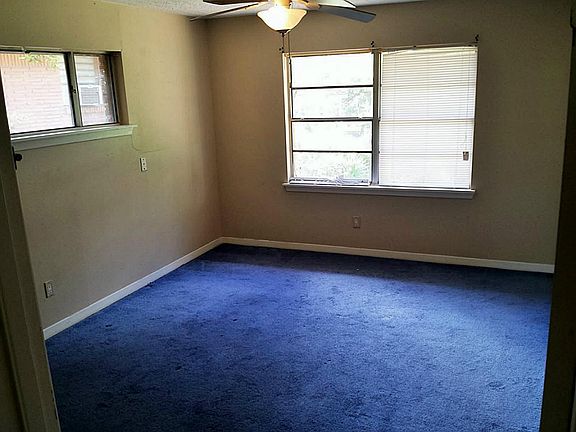 5th image of 818 Westmont Dr
