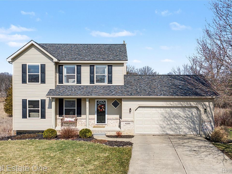 1st image of 439 Brentwood Dr