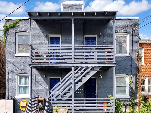 3rd image of 2111 Maplewood Ave APT D