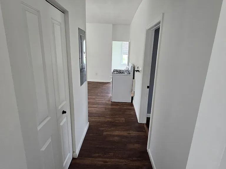 38 Fox St #3 — Photo 8