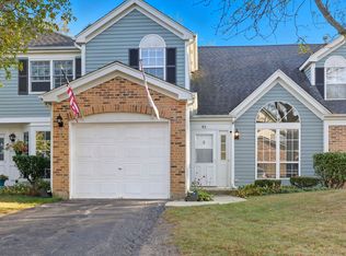 93 Berkshire Ct, Gurnee, IL 60031