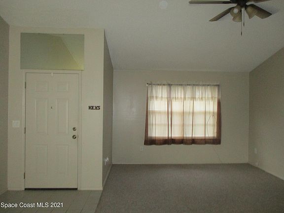 2nd image of 1580 Dorsett Ln SE