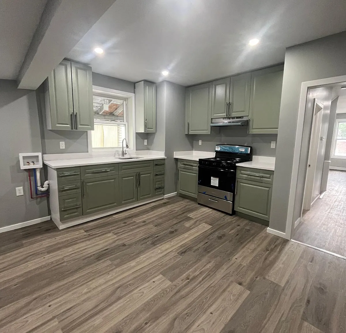 3 bed, $1,500 — Photo 1