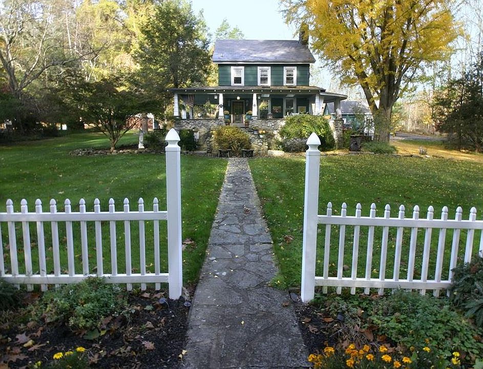 1st image of 51 Woodside Dr