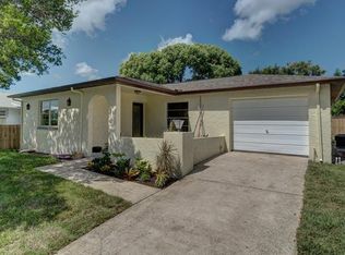 1132 Peninsula Rd, Tarpon Springs, FL 34689