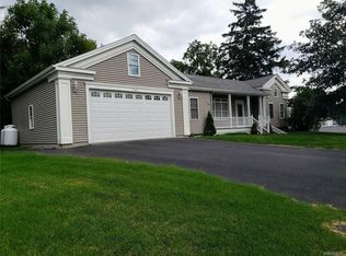 2132 Harris Rd, Waterport, NY 14571