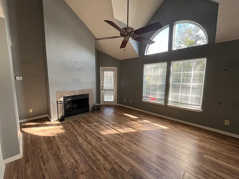 6154 Westgate Dr #303 — Photo 2