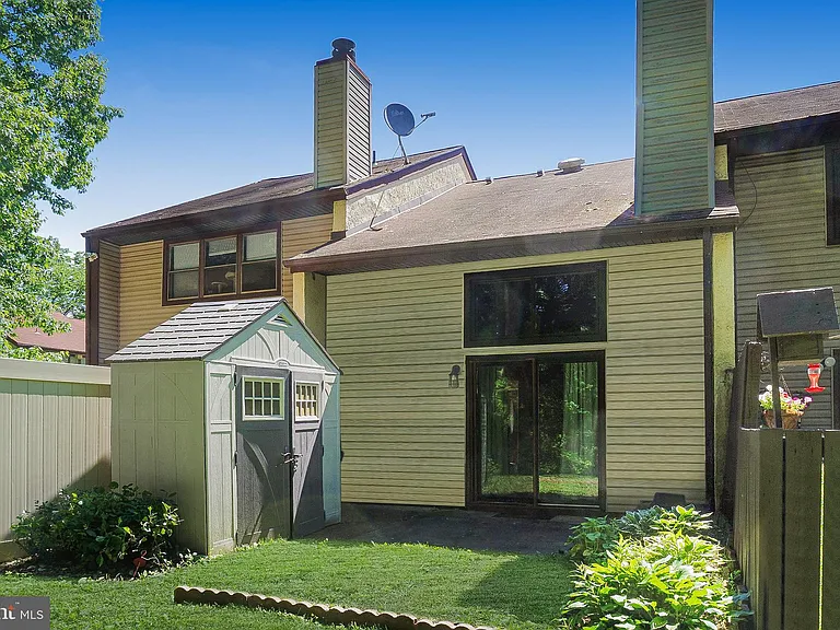 27 W Azalea Ln — Photo 2