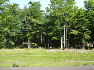 1880 Hunters Trl, West Bend, WI 53090