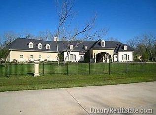 15 Sovereign Cir, Richmond, TX 77469