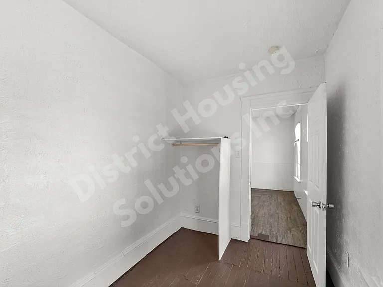 8302 Sowinski Ave #UP — Photo 16